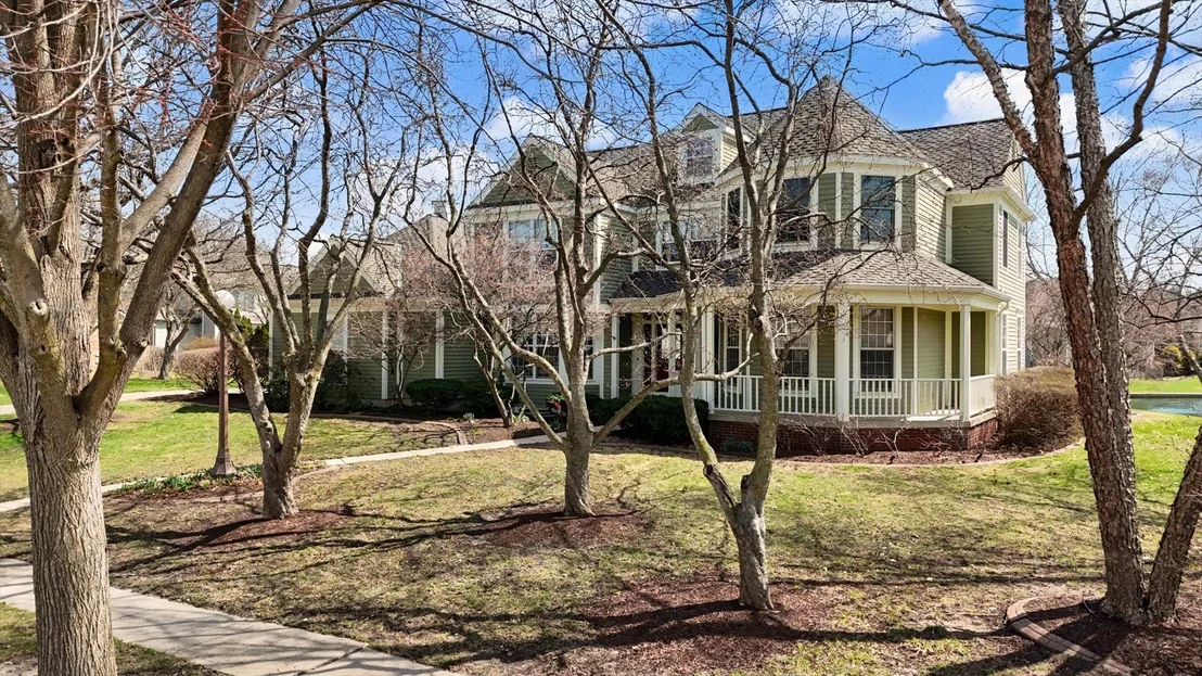 Photo of 2204 Edgewater Place
