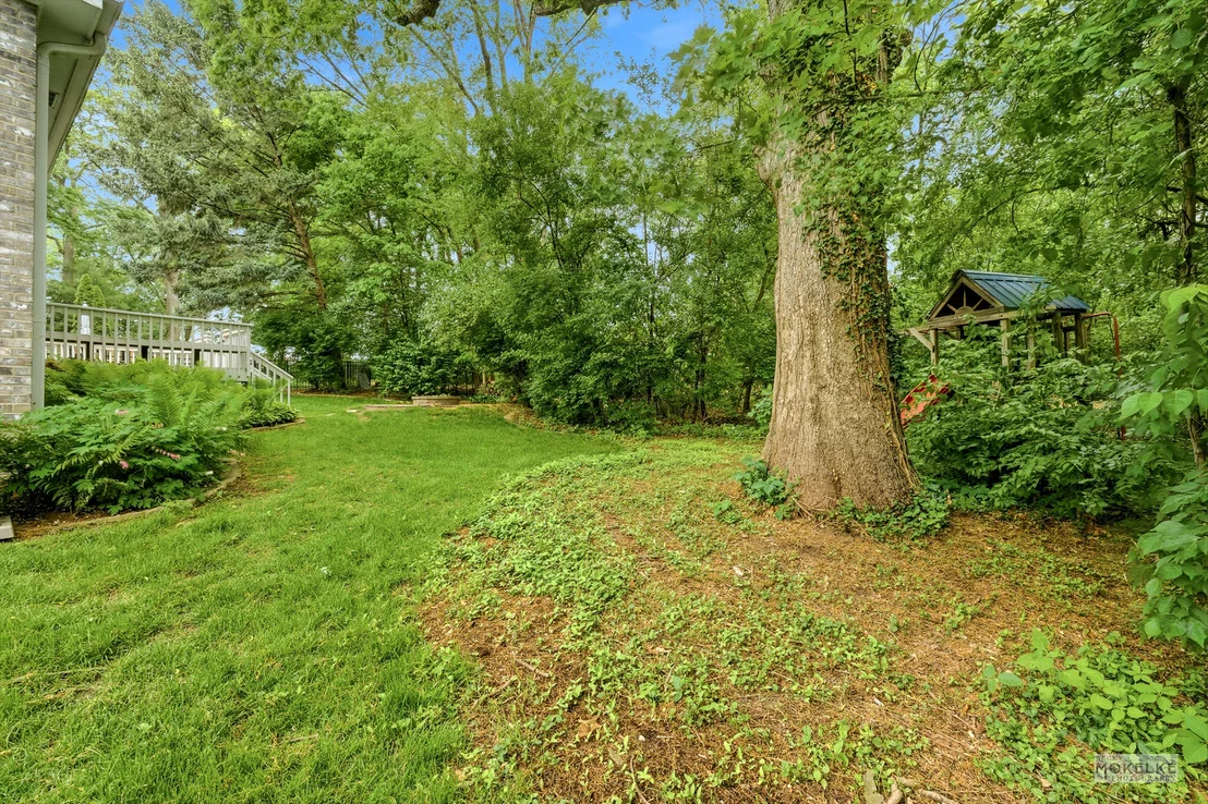 Photo of 2340 Ridgewood Road