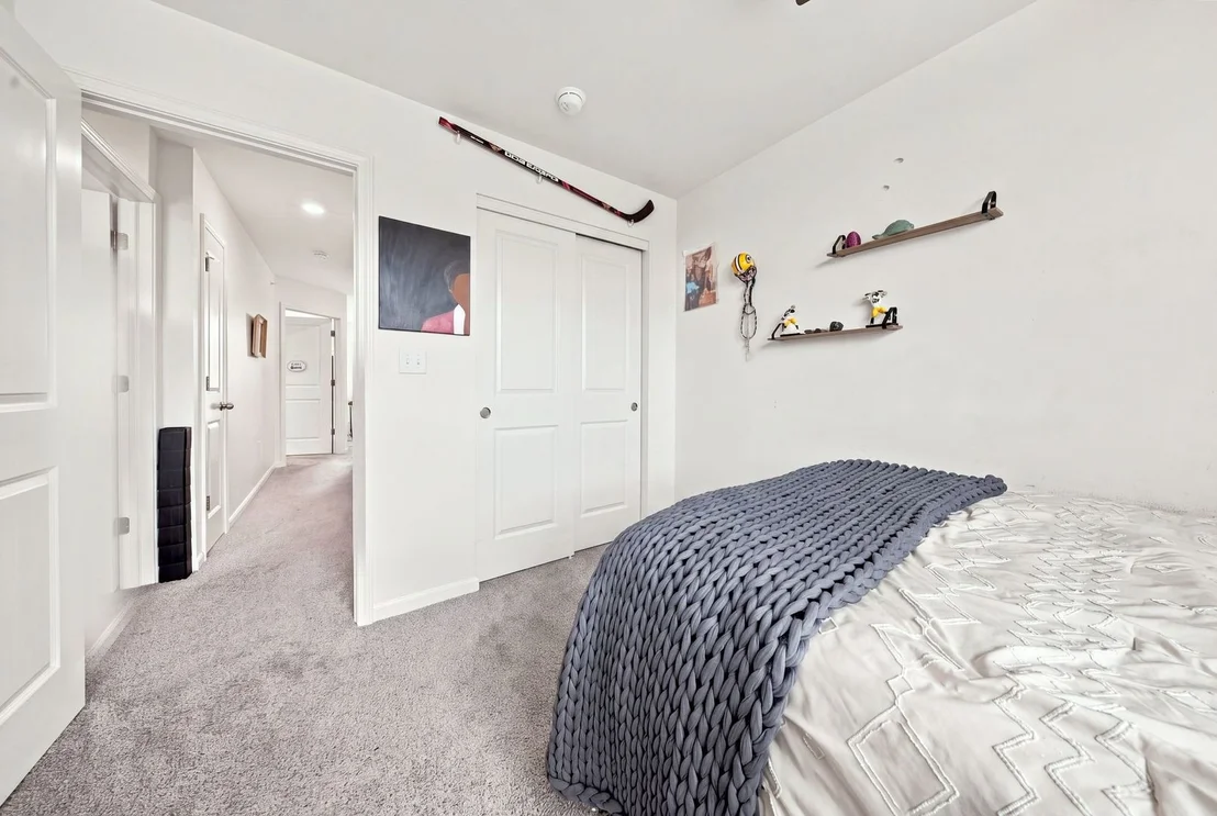 Photo of 2210 Venture Drive