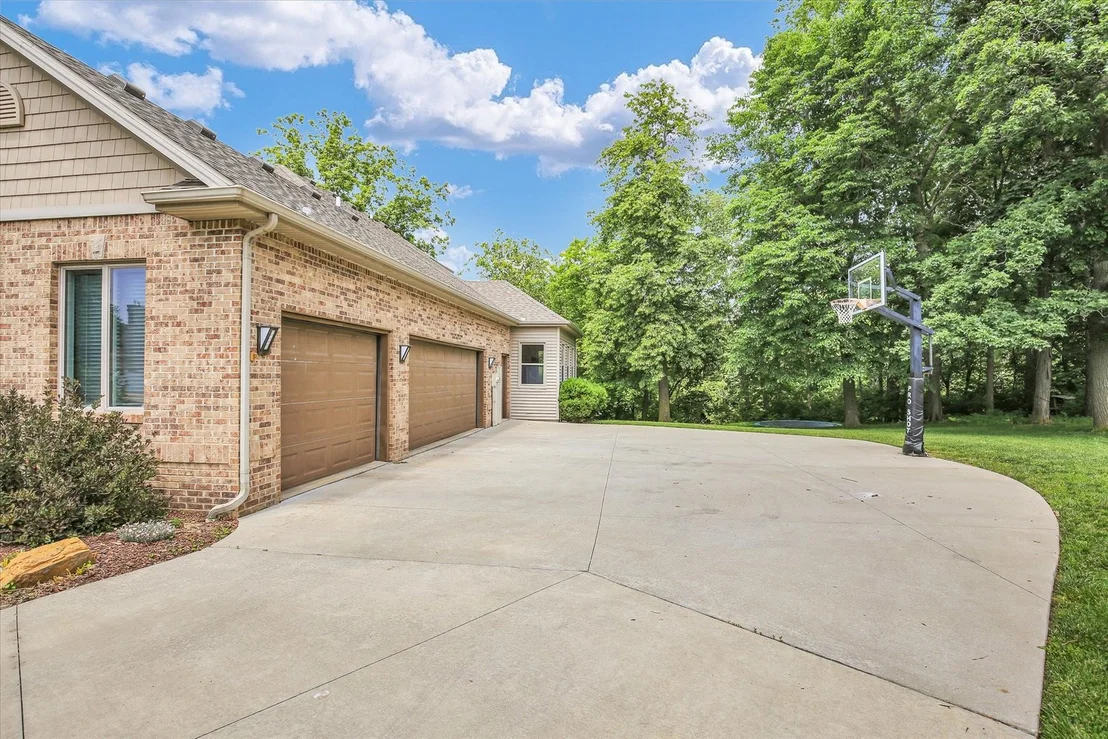 Photo of 1516 River Bluff Drive