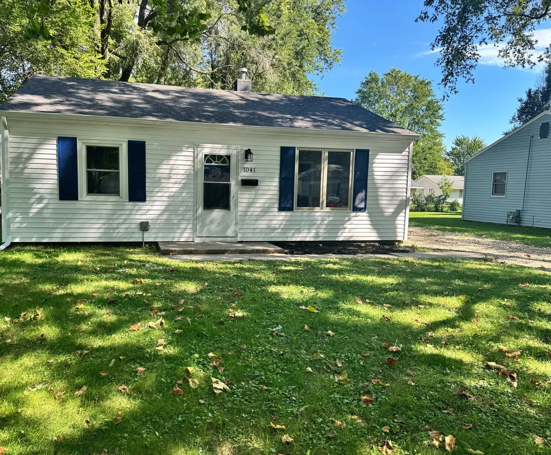 Photo of 1041 Eastview Drive