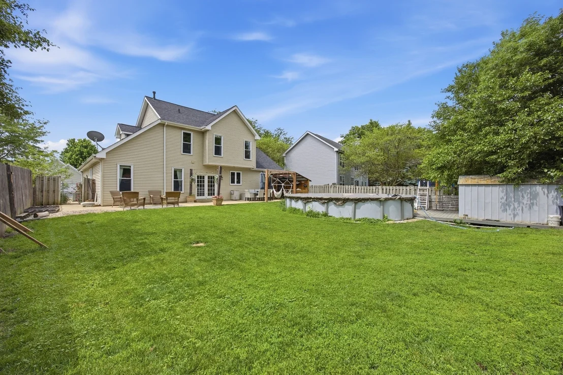 Photo of 2096 Edinburgh Lane