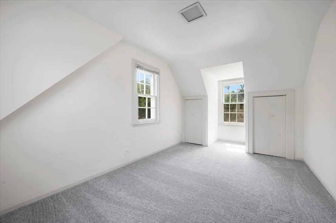 Photo of 3211 Park Place