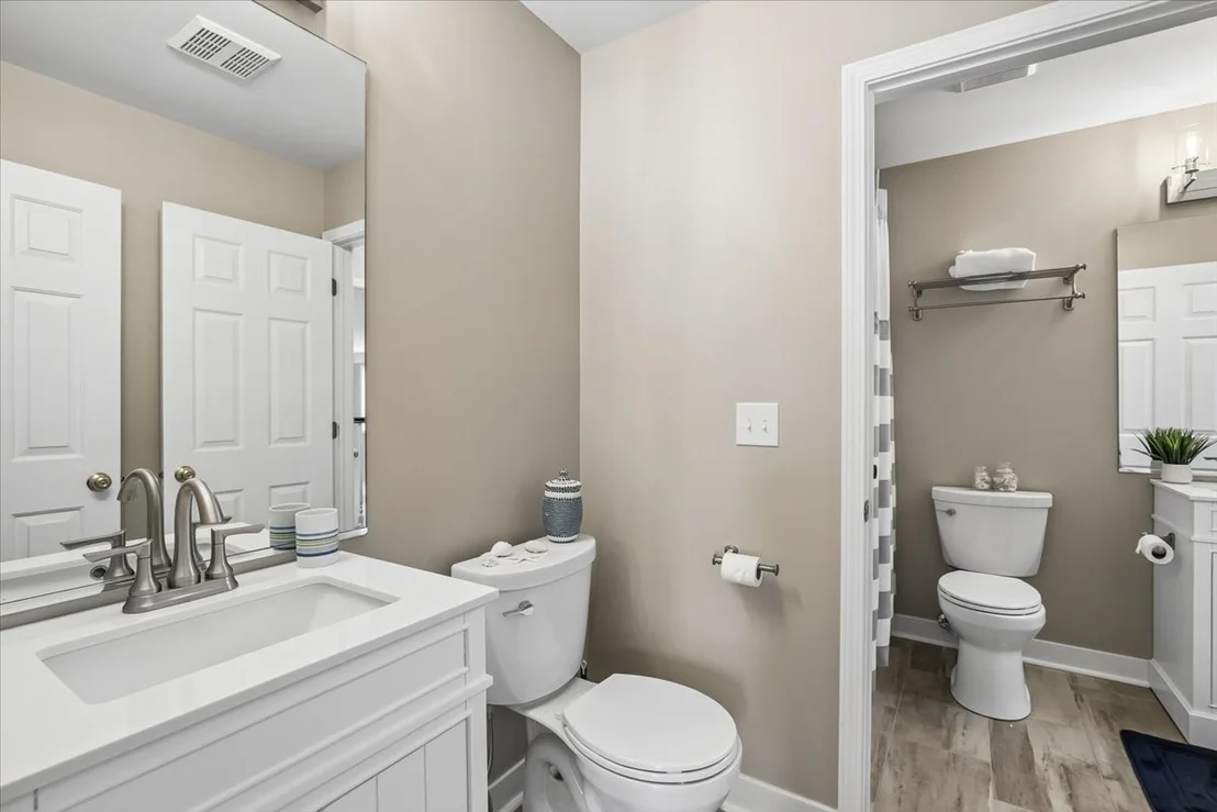 Photo of 1085 Waterview Circle