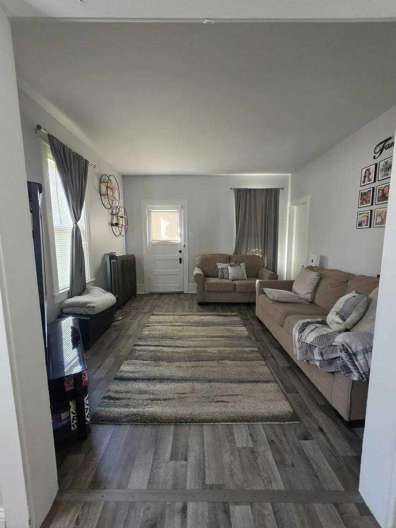 Photo of 554 Bangs Street