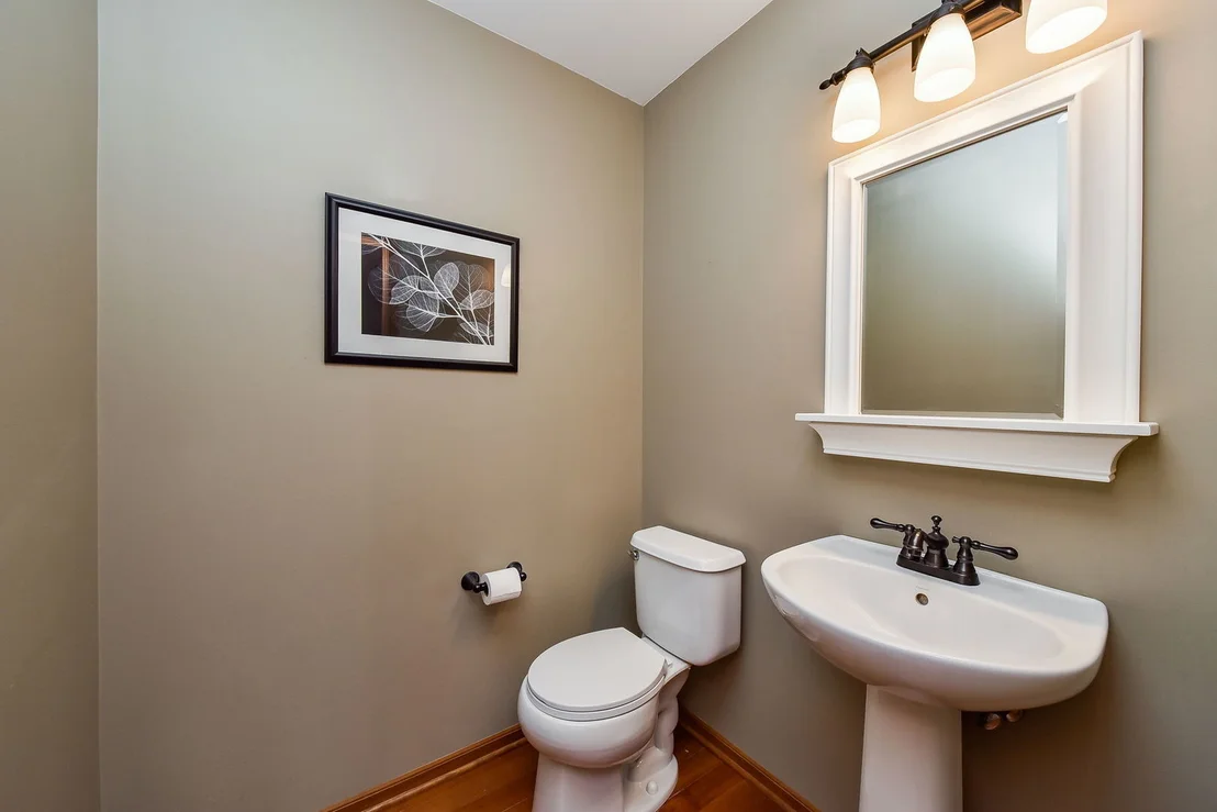 Photo of 1192 Griffith Avenue