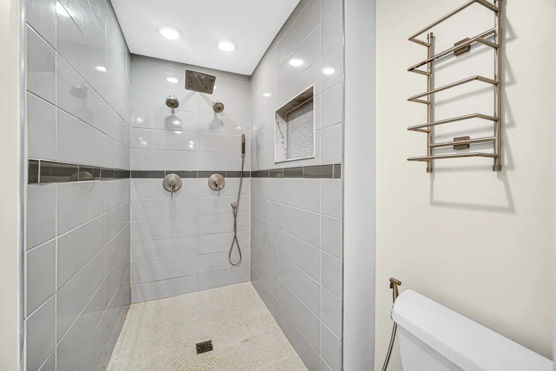 Photo of 910 KNIGHTSBRIDGE Lane