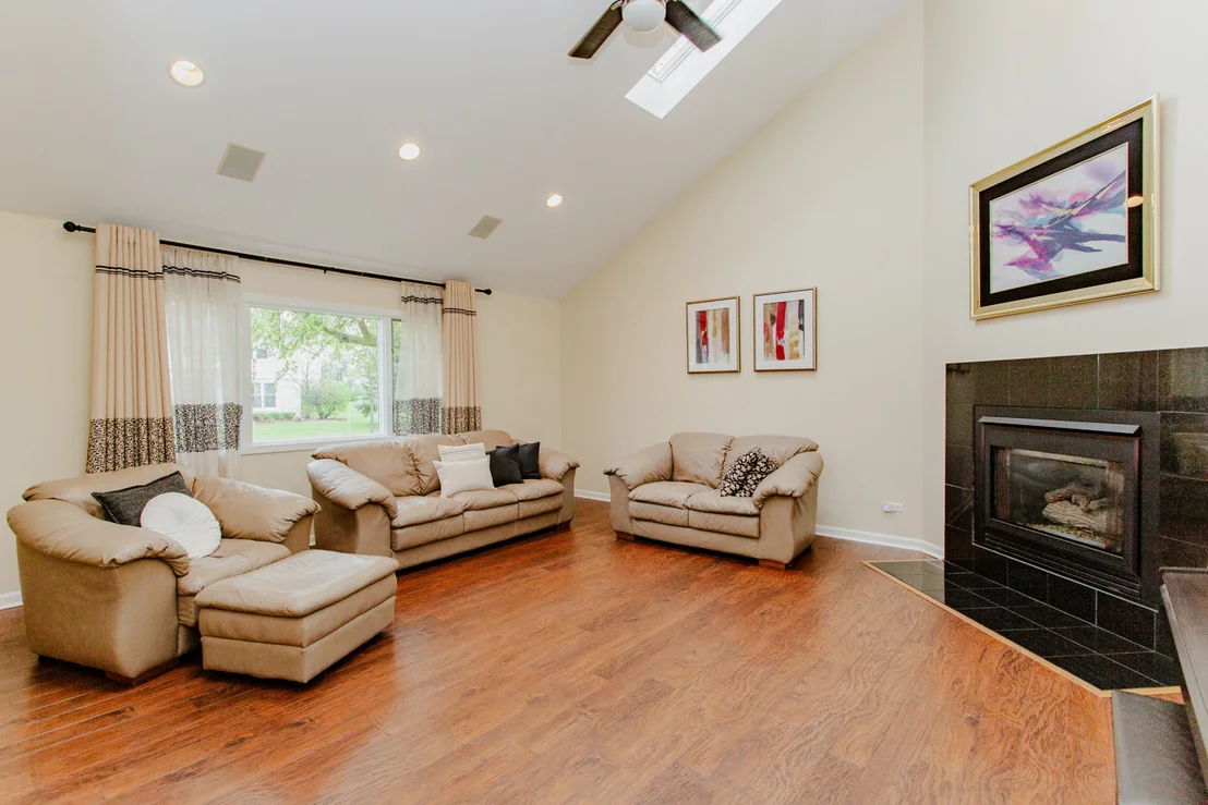Photo of 814 Dunhill Drive