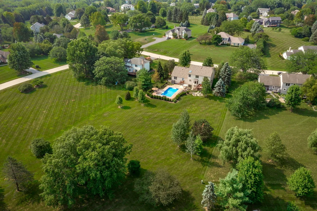 Photo of 39W140 Baert Lane