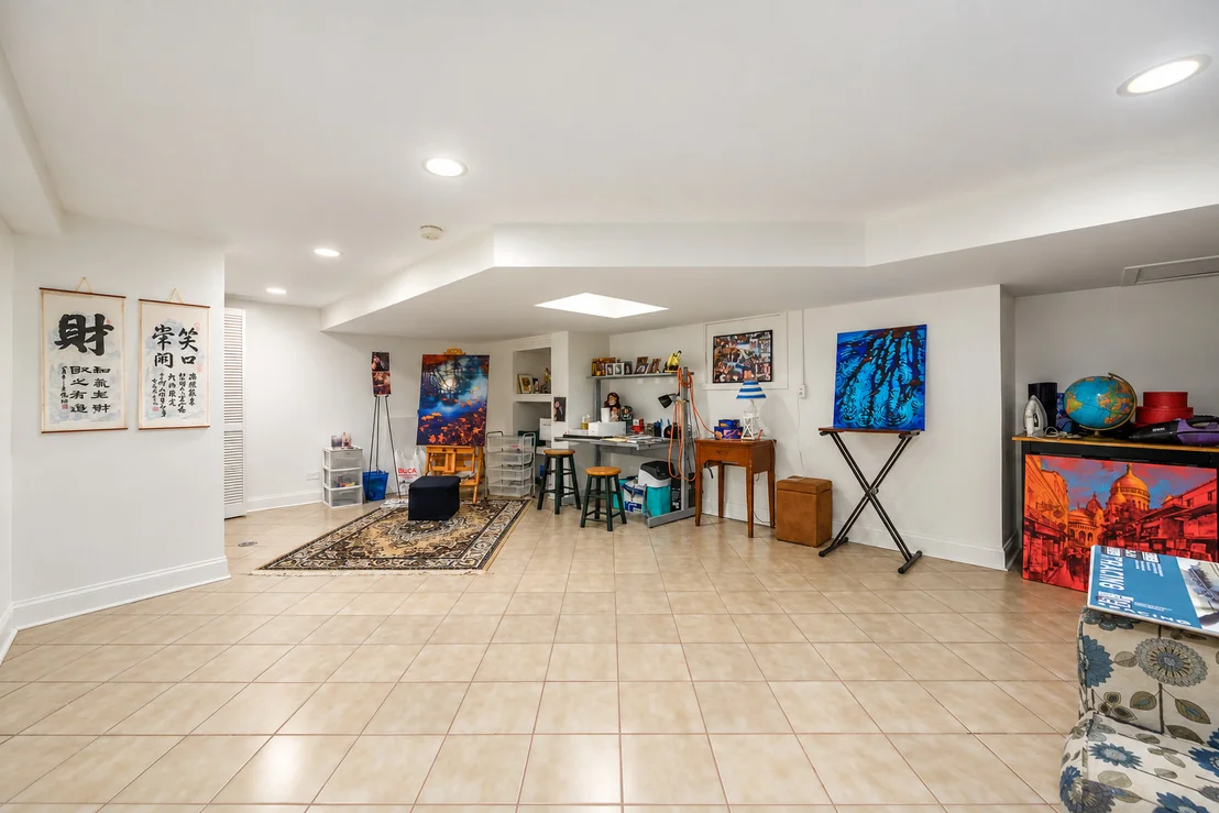 Photo of 695 Ivy Lane