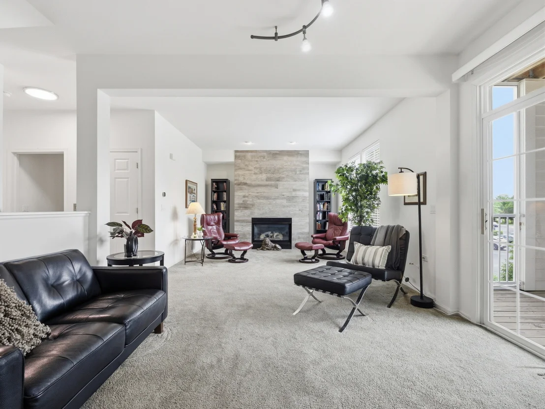 Photo of 490 Dolton Lane