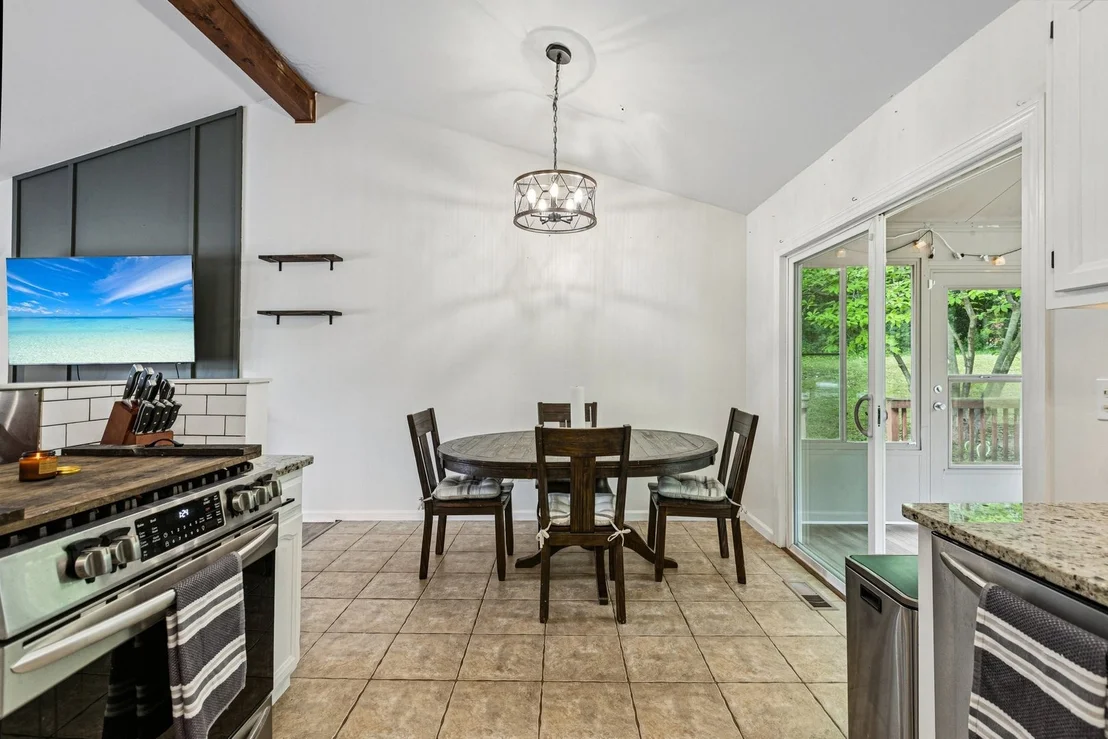 Photo of 710 Greenbriar Lane