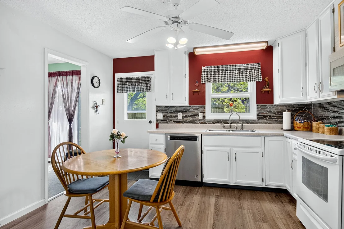 Photo of 8586 Yellowstone Drive
