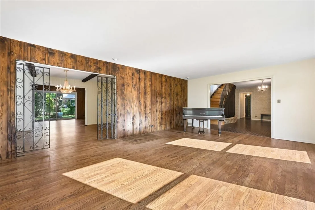 Photo of 937 Sutton Drive