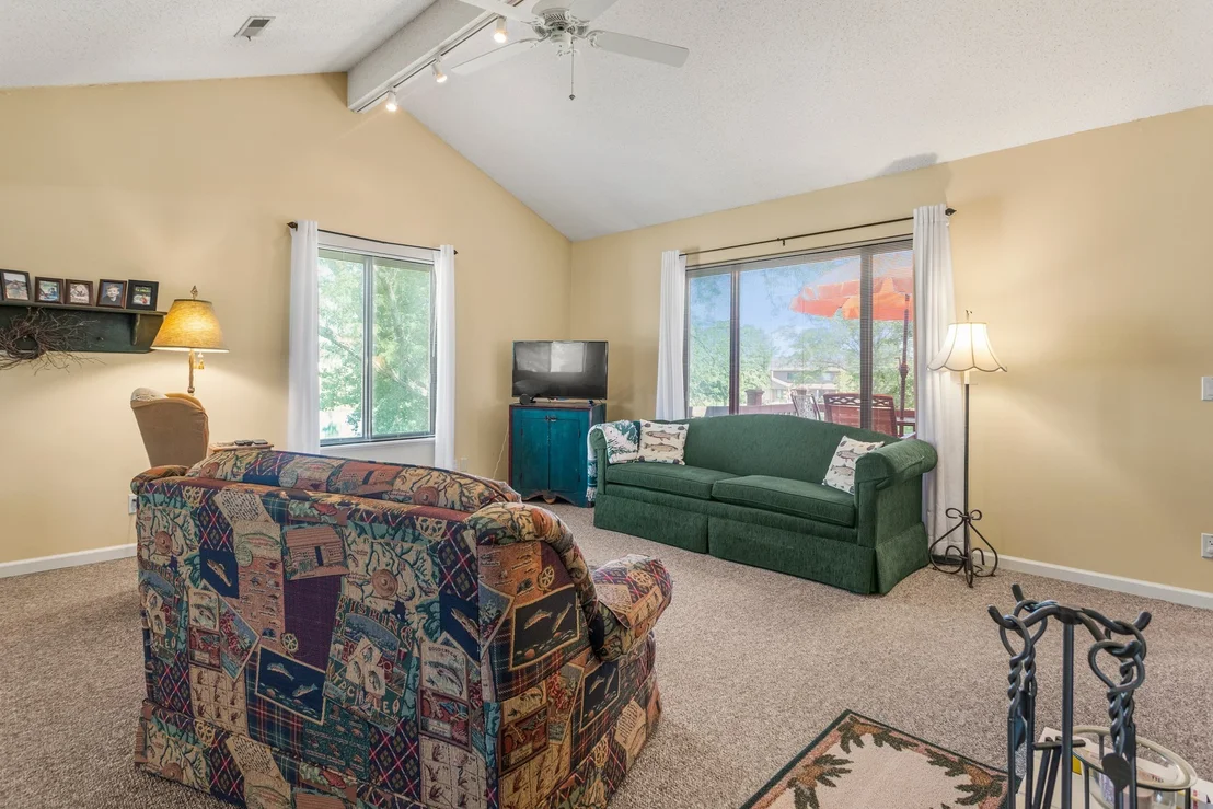 Photo of Unit 2104 at 2104 Harbortown Circle