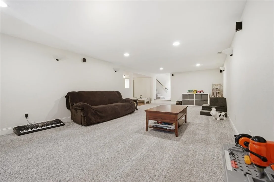 Photo of 19316 Nottingham Drive