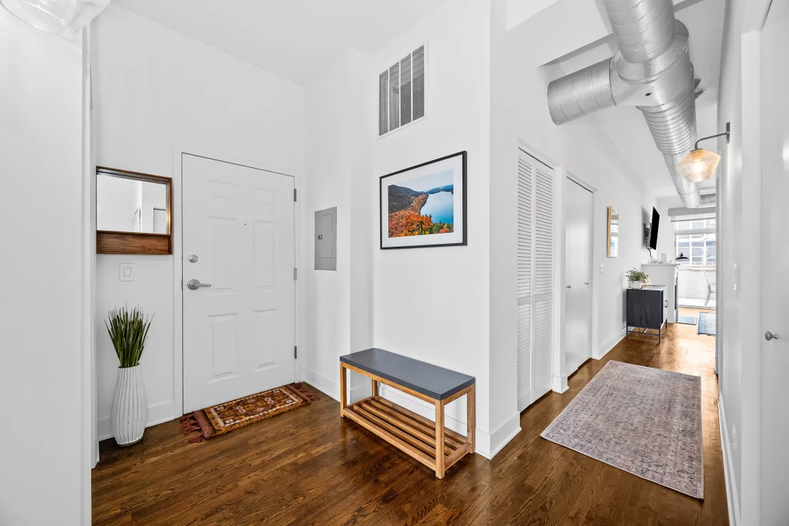 Photo of Unit 901E at 910 W MADISON Street