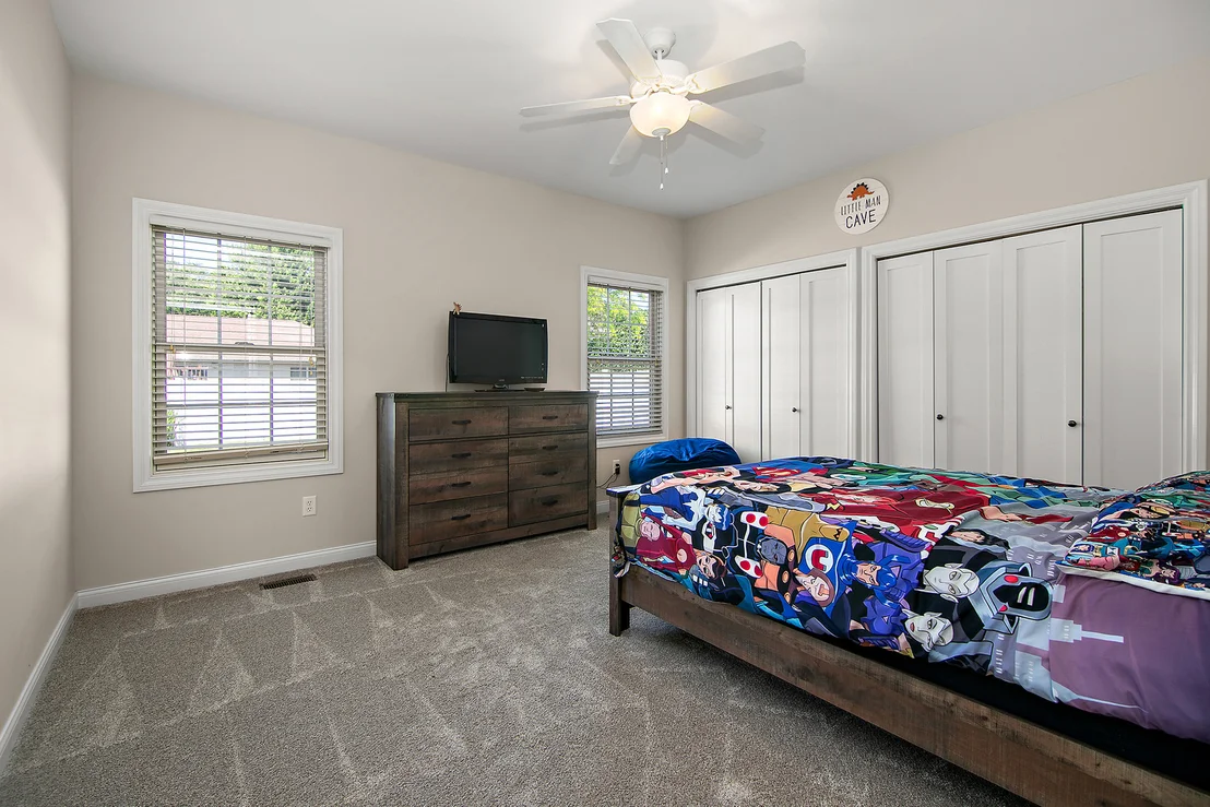 Photo of 549 Beach Avenue