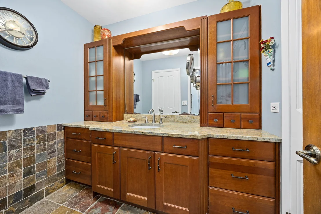 Photo of 12 Meadowood Drive