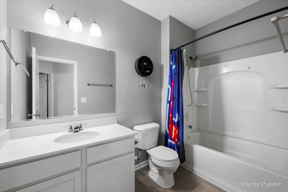 Photo of 466 Comstock Road
