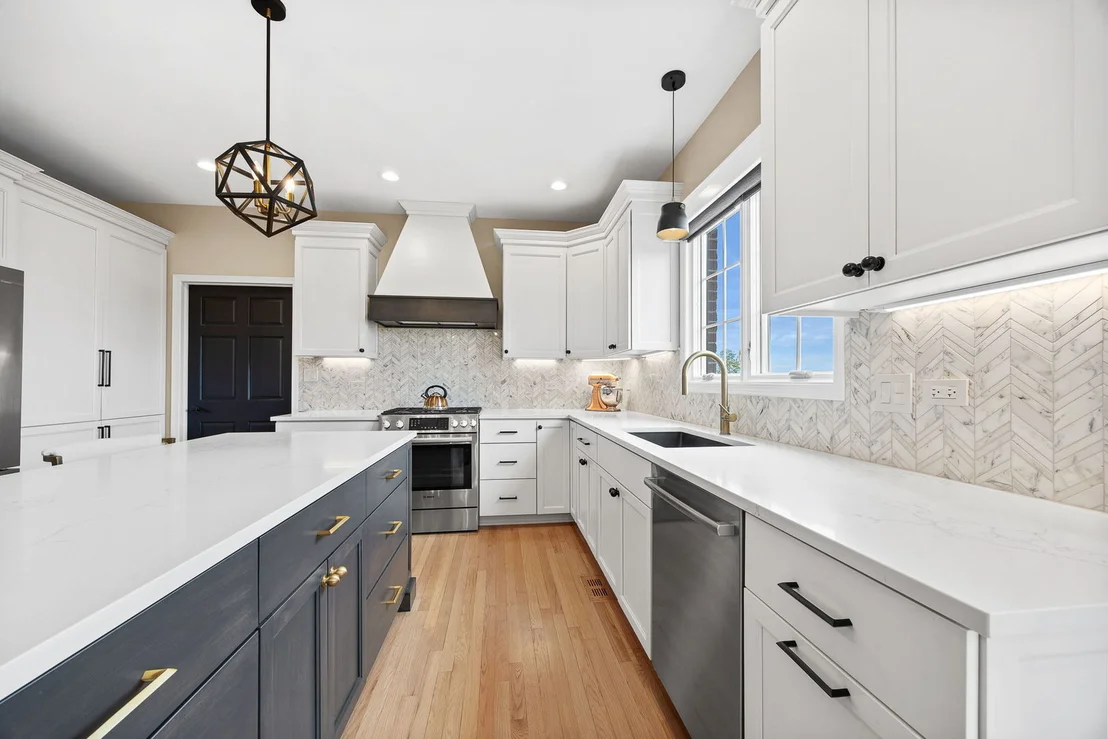 Photo of 1045 Hilltop Drive