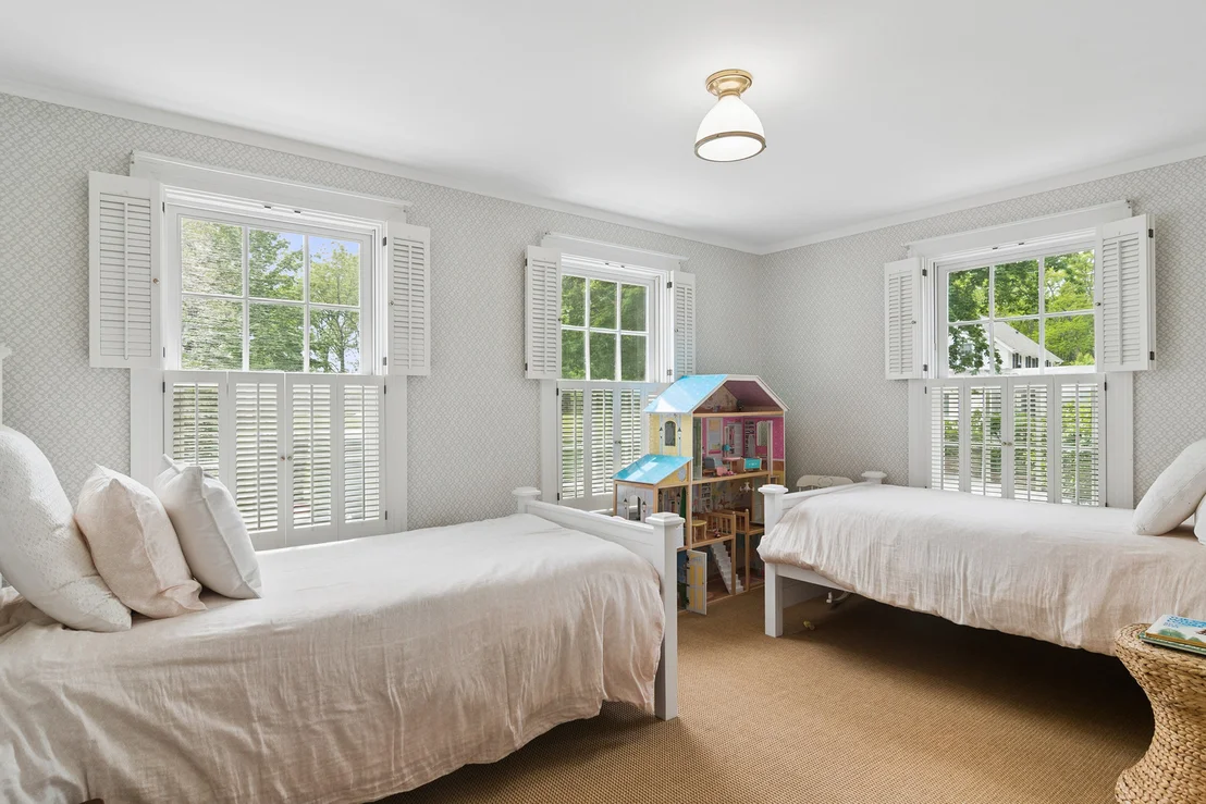 Photo of 332 Old Sutton Road