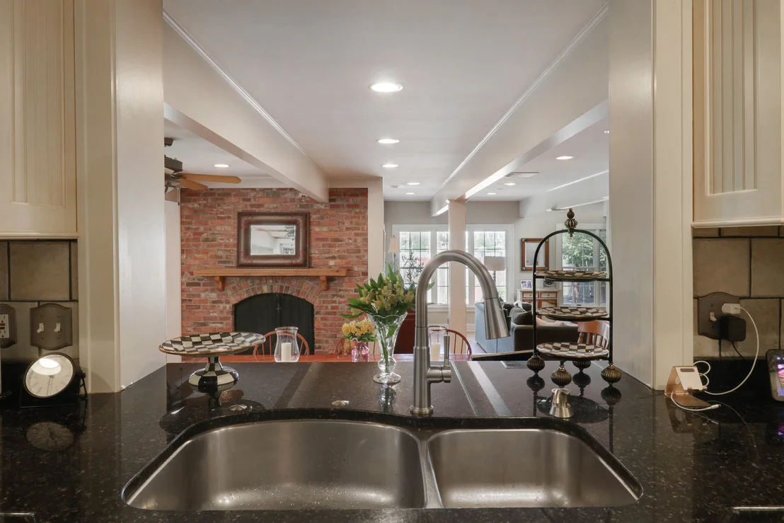 Photo of 1202 Elmwood Road