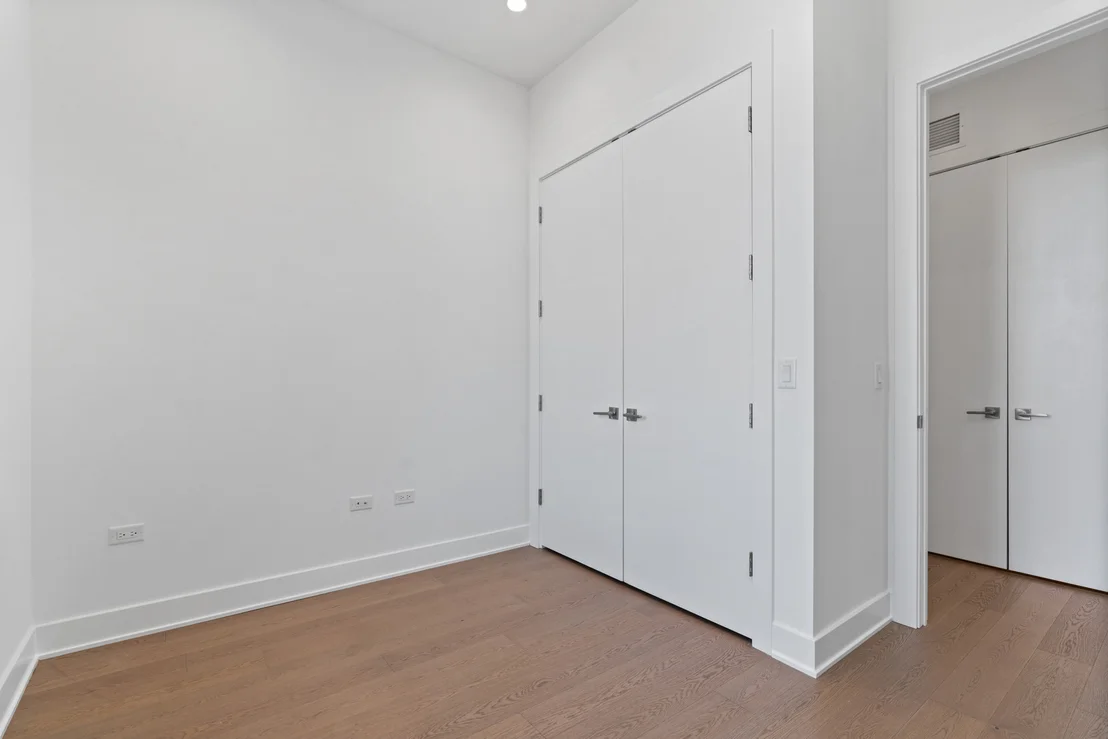 Photo of Unit 406 at 6 N Bishop Street