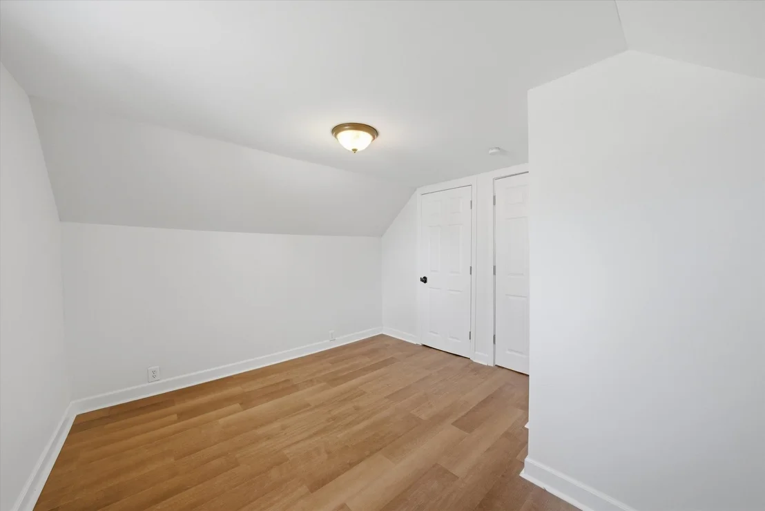 Photo of 16608 Sawyer Avenue