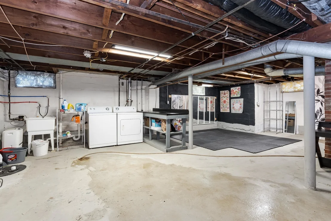 Photo of 821 Normal Avenue