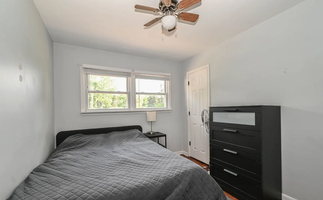 Photo of 35211 N Edgewater Lane