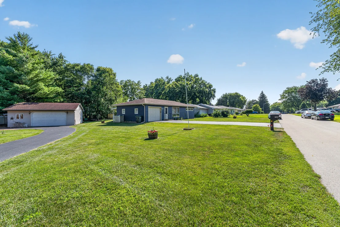 Photo of 24653 W Junior Avenue