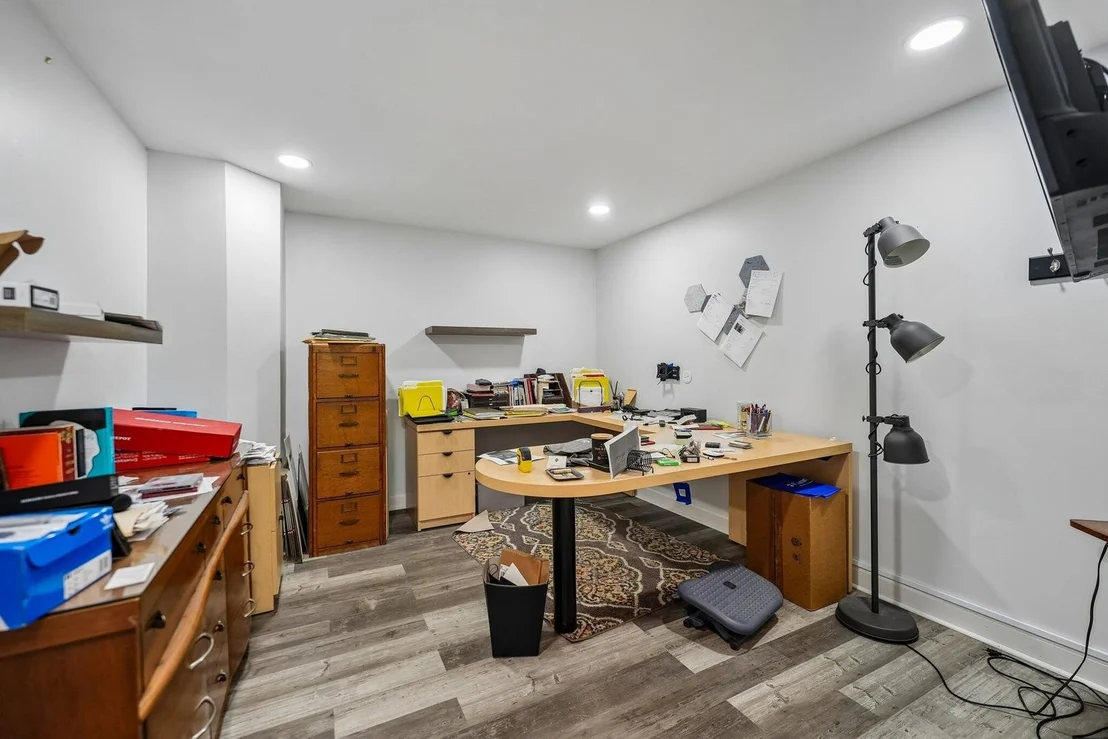 Photo of 772 E Lindsey Lane