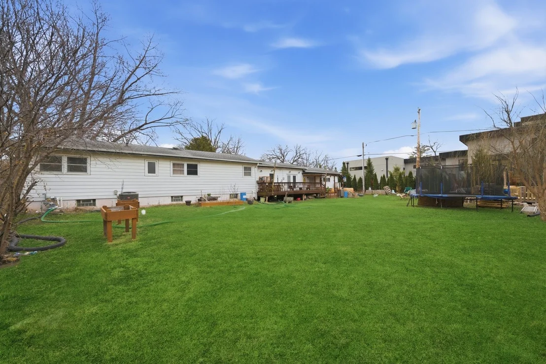 Photo of 810 N Cherry Street