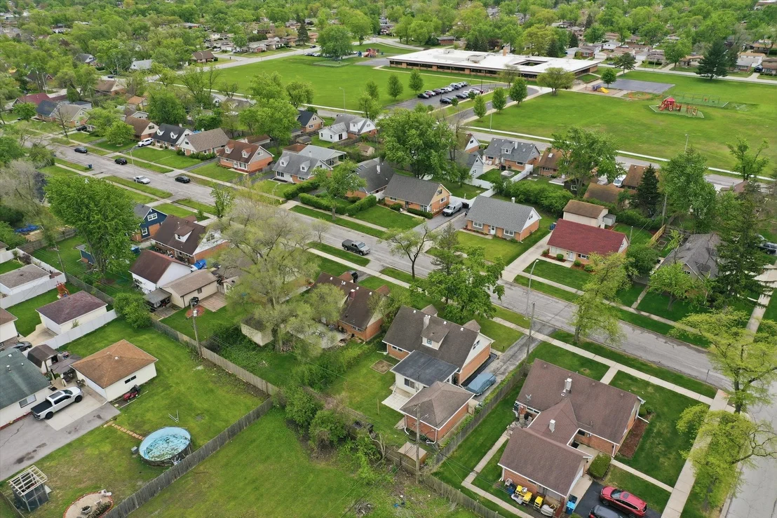 Photo of 277 W Raye Drive