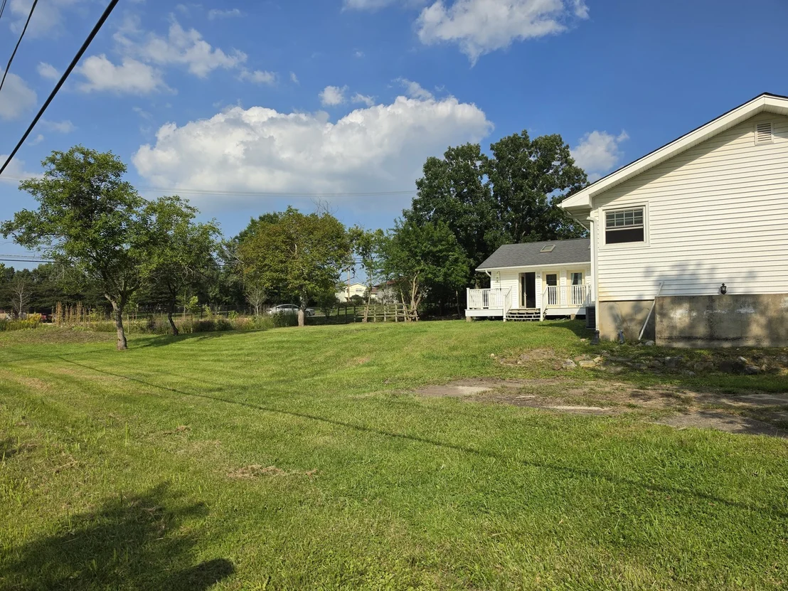 Photo of 2301 Greenbriar Lane
