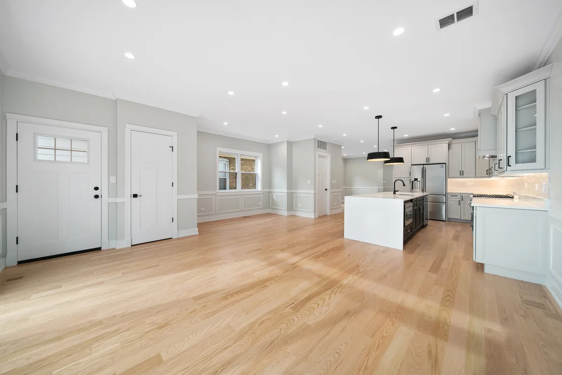 Photo of 5347 N Bernard Street