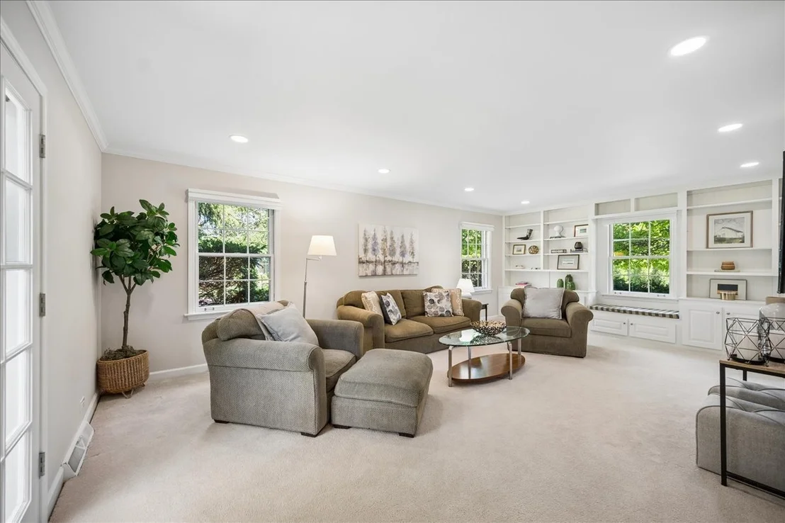 Photo of 870 Prospect Avenue