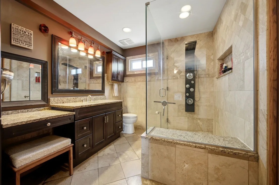 Photo of 702 Hickory Lane