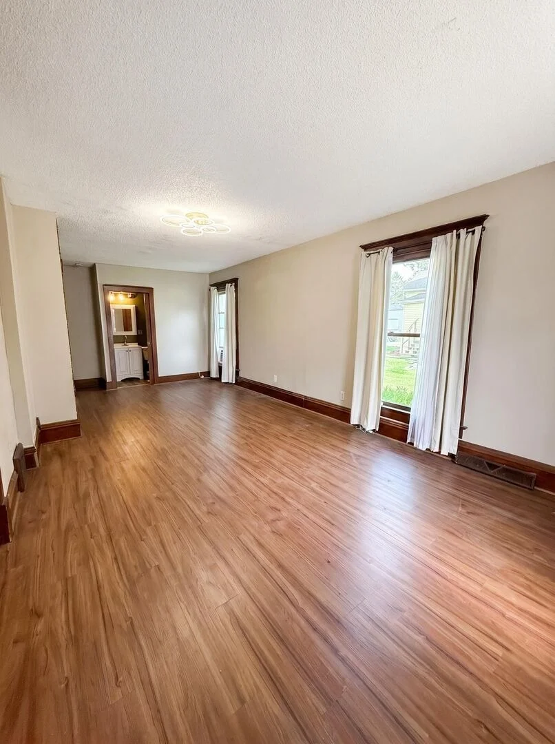 Photo of 240 Maple Street