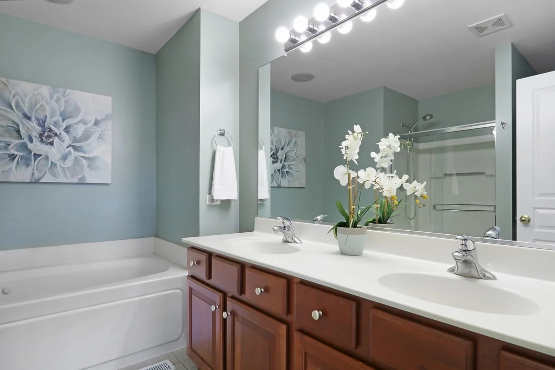 Photo of 2833 Waterfront Avenue
