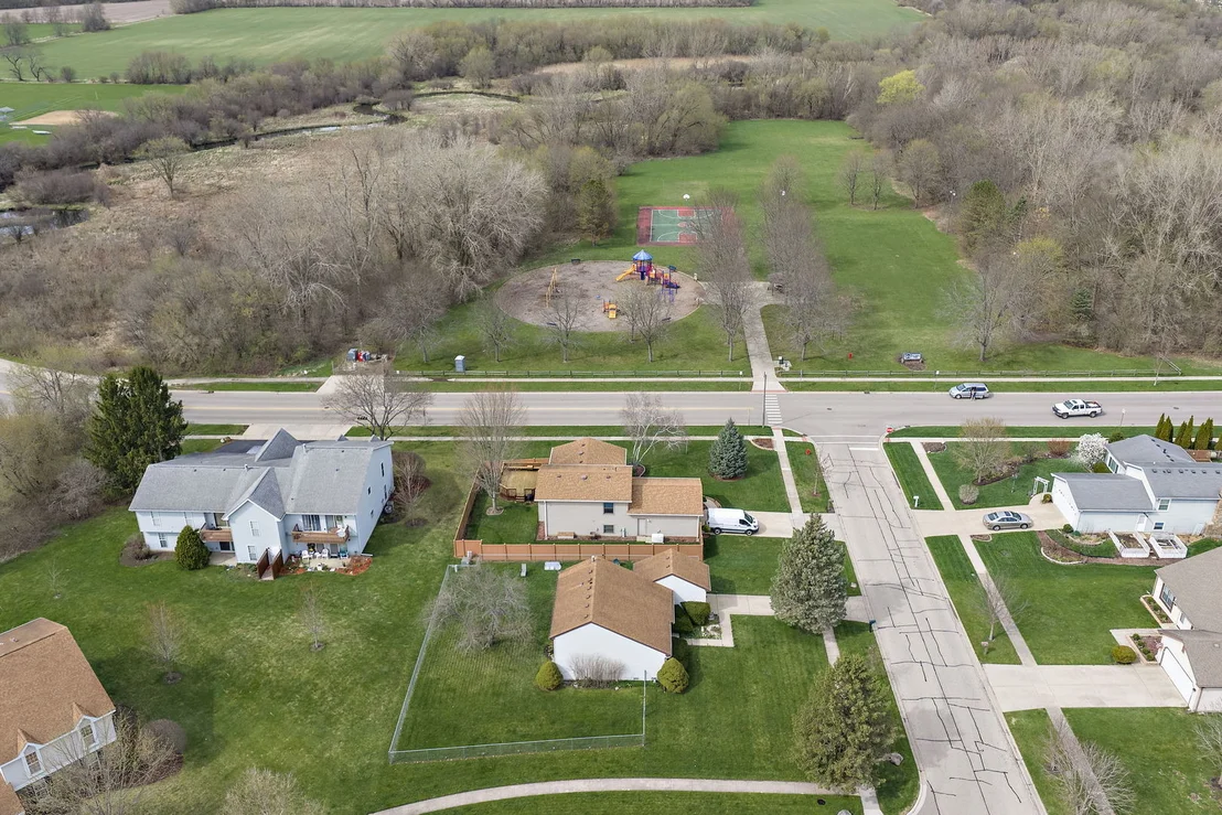 Photo of 313 N Huntington Drive