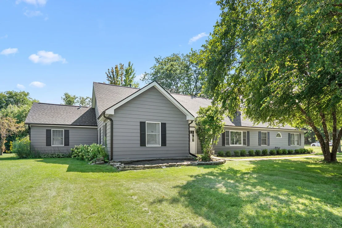 Photo of 1195 Longmeadow Road