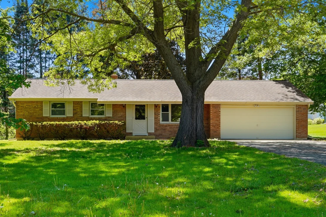 Photo of 281 W Cartwright