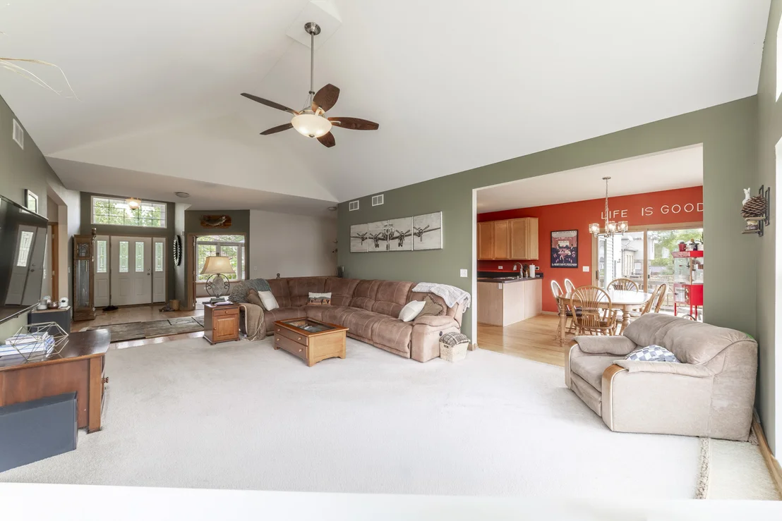 Photo of 16453 LAKESIDE Drive