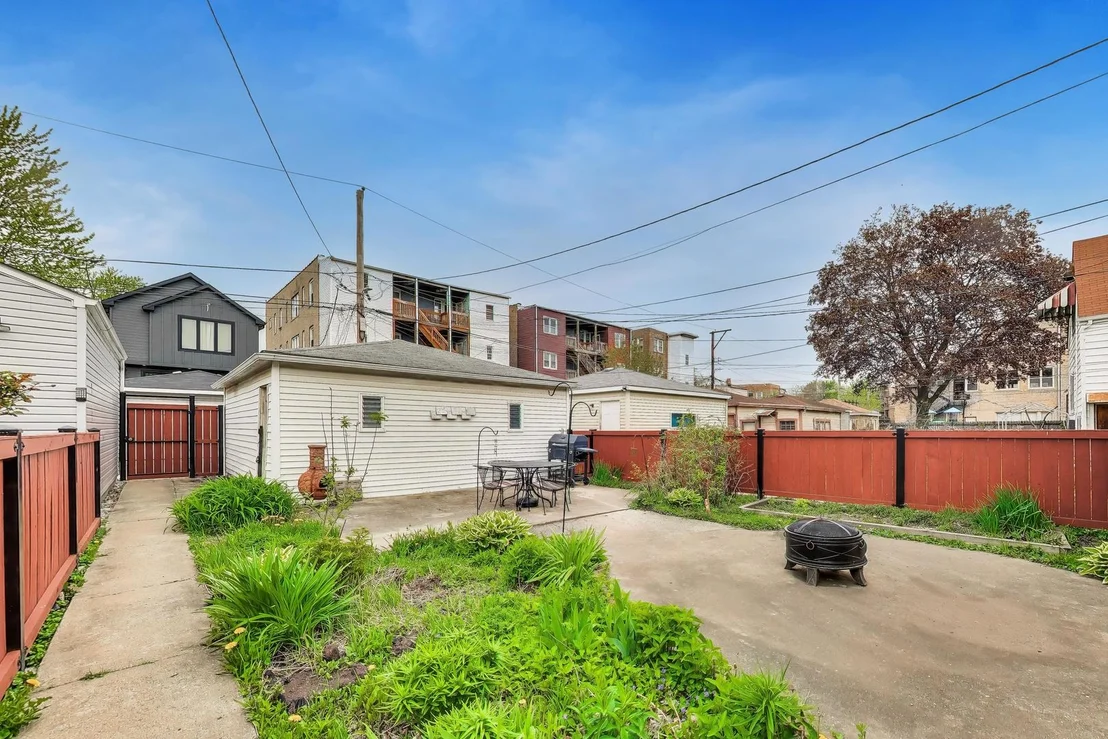 Photo of 1112 N Spaulding Avenue