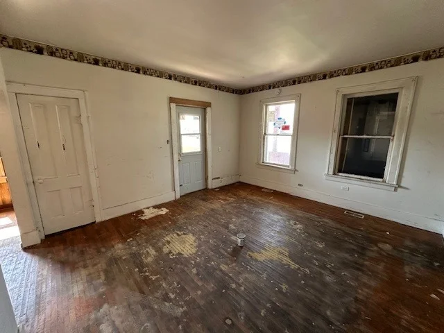 Photo of 102 N Jackson Street