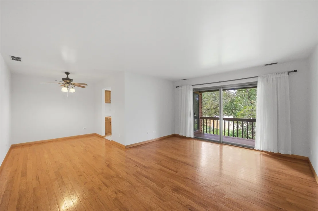Photo of Unit D at 650 WAVERLY Drive