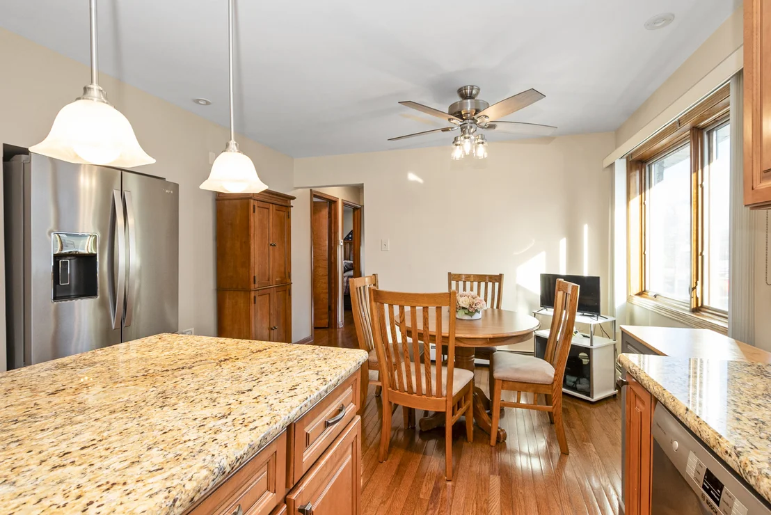 Photo of 10124 Maple Avenue