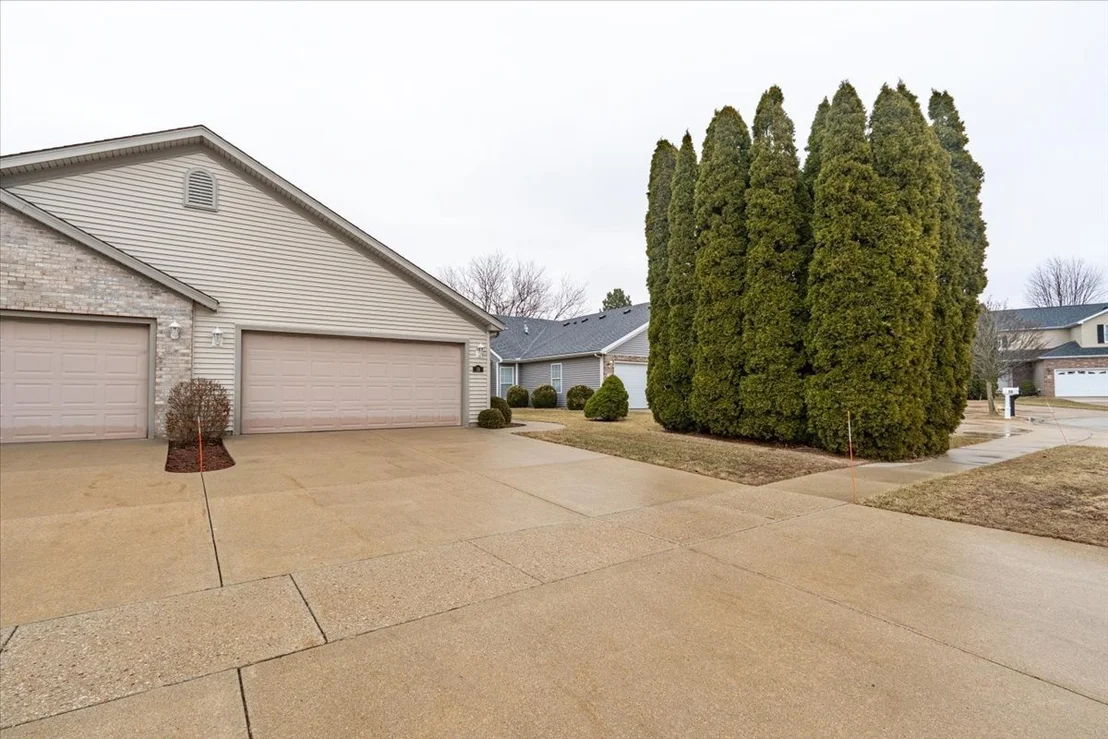 Photo of 16 Grape Vine Lane